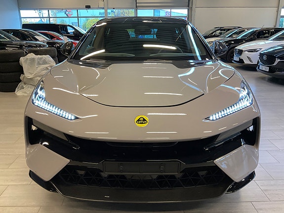 Lotus Eletre 2 of 17
