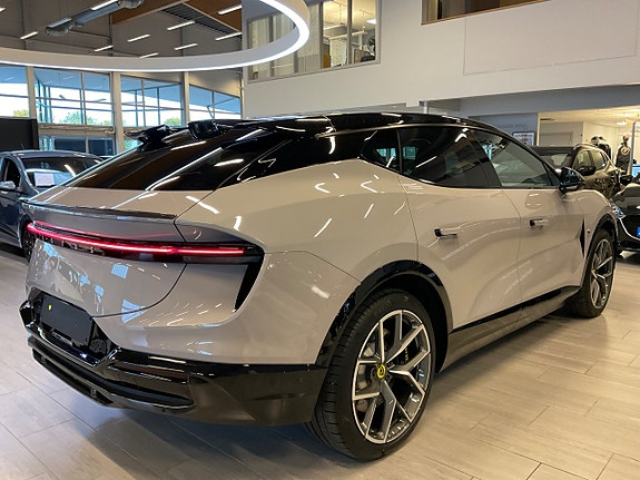 Lotus Eletre 4 of 17