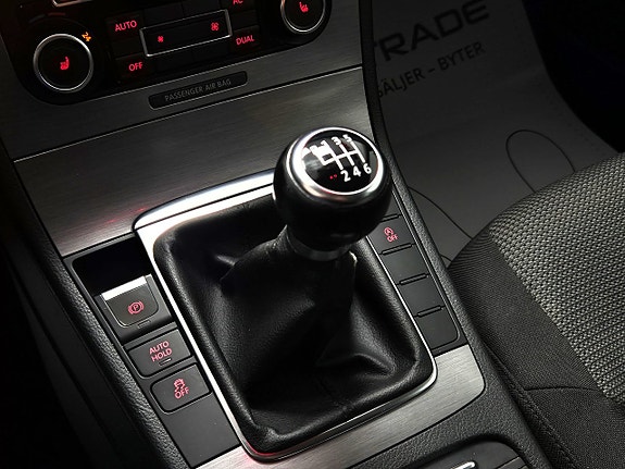 Volkswagen Passat 17 of 22