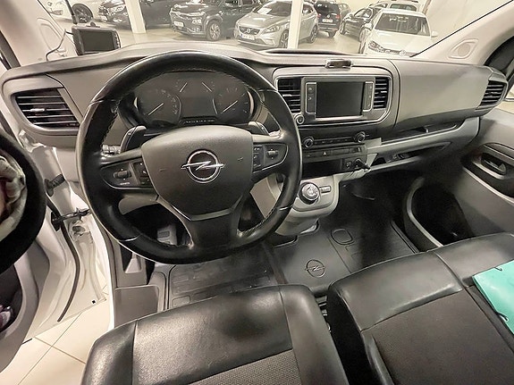Opel Vivaro 5 of 5
