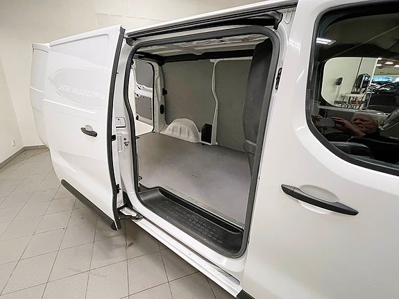 Opel Vivaro 7 of 7
