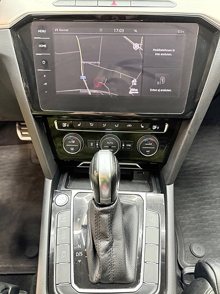 Volkswagen Passat Alltrack 9 of 14