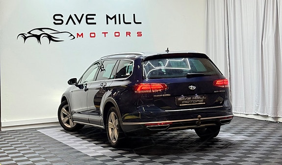 Volkswagen Passat Alltrack 4 of 5