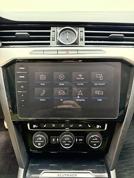 Volkswagen Passat Alltrack 12 of 14