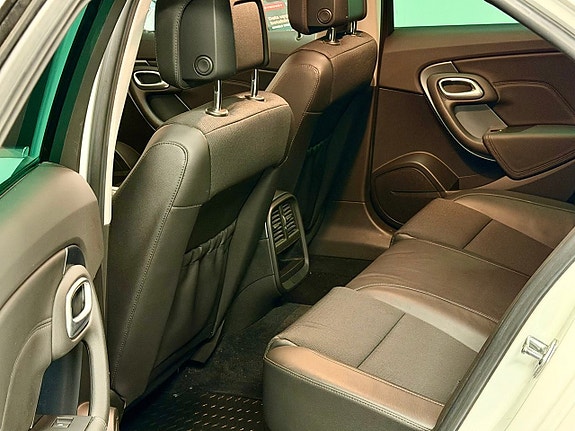 Saab 9-5 11 of 12