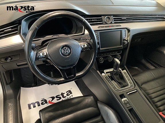 Volkswagen Passat 13 of 20
