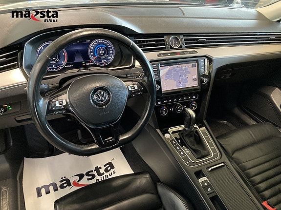 Volkswagen Passat 14 of 20