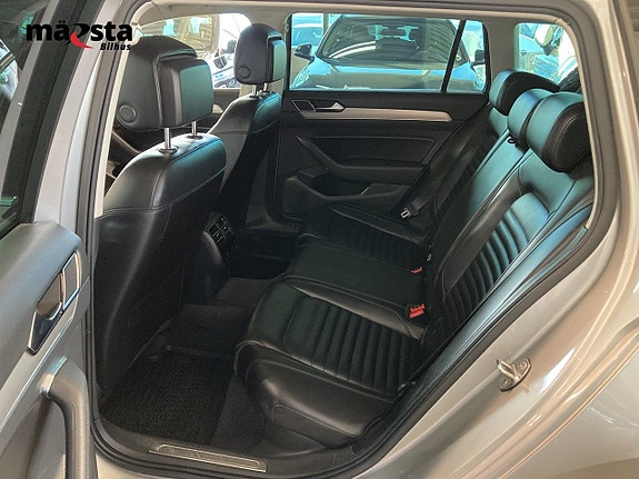 Volkswagen Passat 12 of 20