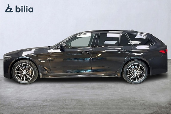 BMW 530e 5 of 11