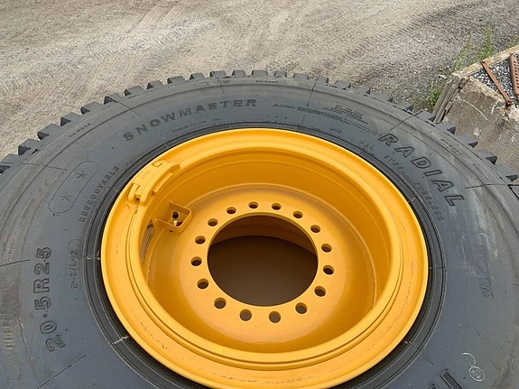 Hilo nya vinterdäck m fälg till Volvo L60,L70, Ljungby