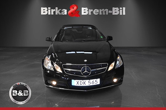 Mercedes-Benz E350 3 of 5