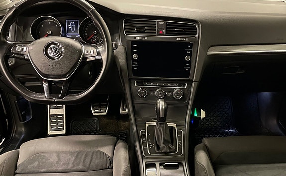 Volkswagen Golf Alltrack 8 of 14