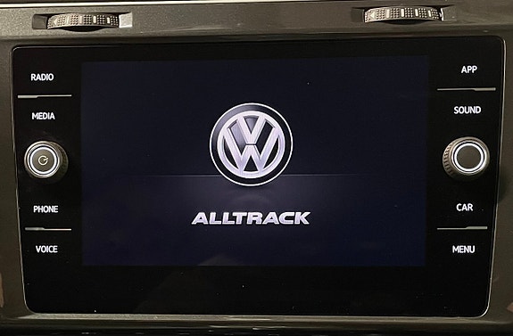 Volkswagen Golf Alltrack 13 of 14