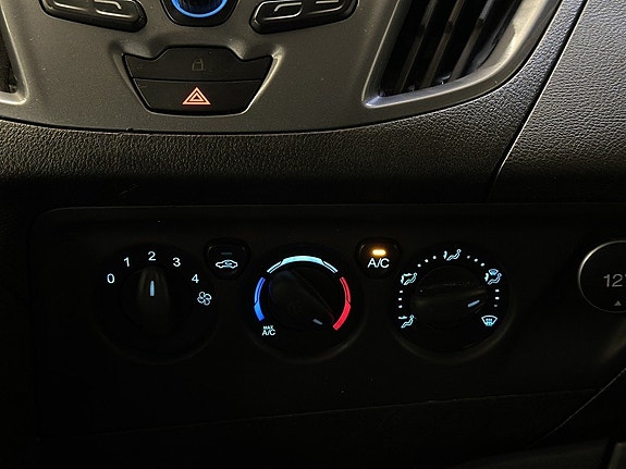 Ford Transit Custom 25 of 27