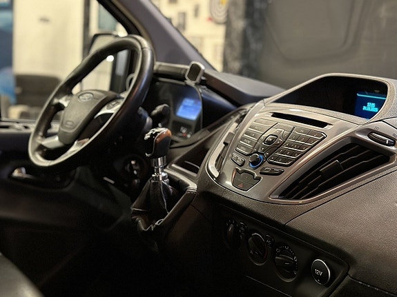 Ford Transit Custom 22 of 27