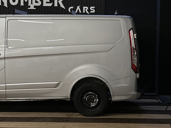 Ford Transit Custom 8 of 27