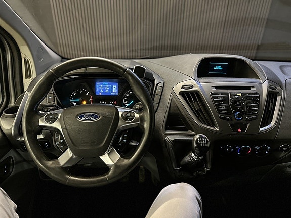 Ford Transit Custom 19 of 27