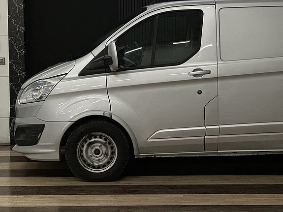 Ford Transit Custom 7 of 27