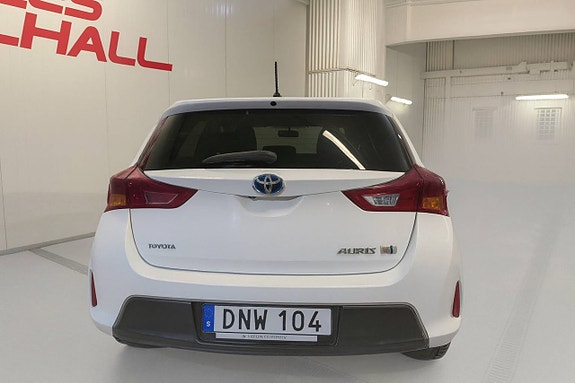 Toyota Auris 6 of 9