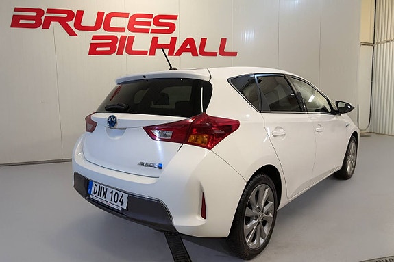 Toyota Auris 3 of 9
