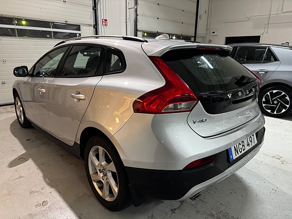 Volvo V40 Cross Country 17 of 22