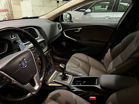 Volvo V40 Cross Country 16 of 22