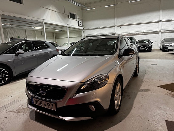 Volvo V40 Cross Country 11 of 22