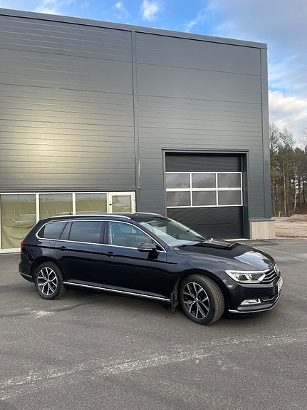 Volkswagen Passat 23 of 25
