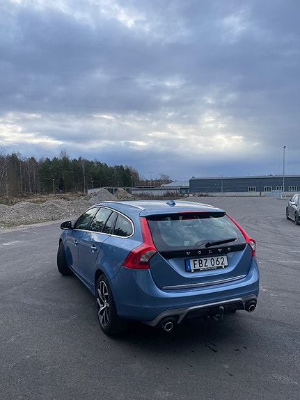 Volvo V60 8 of 14