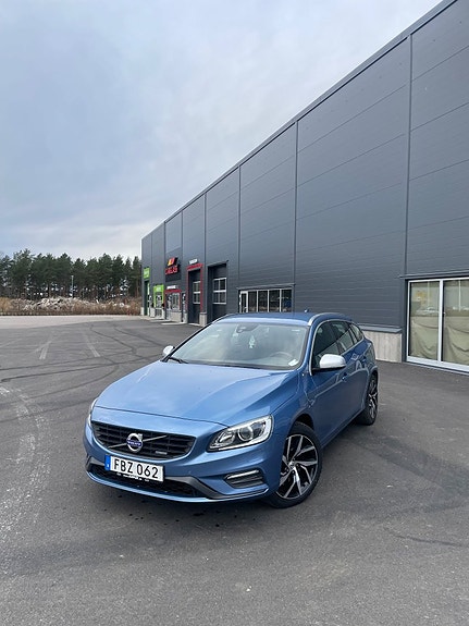 Volvo V60 4 of 5