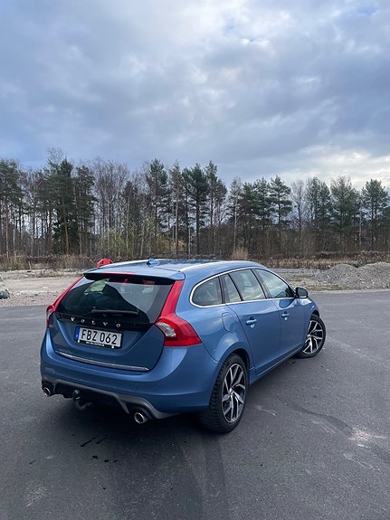 Volvo V60 10 of 14