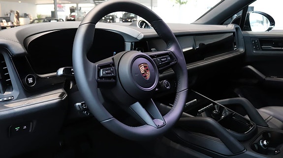 Porsche Cayenne 7 of 11