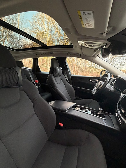 Volvo XC60 11 of 12