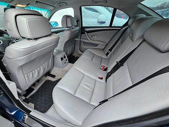BMW 520 10 of 13