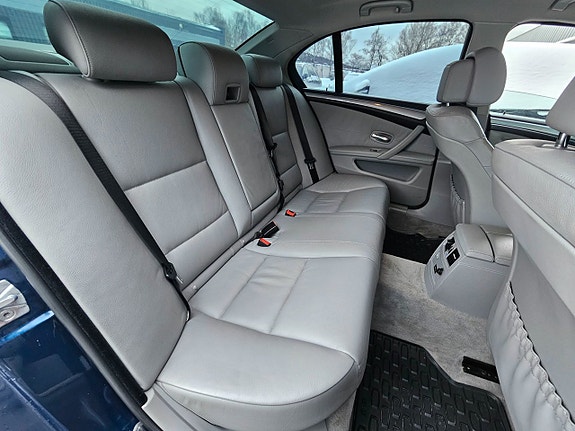 BMW 520 9 of 13