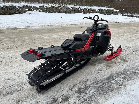 Lynx Shredder 3900 600R E-Tec -24 3 of 4