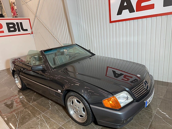 Mercedes-Benz SL300 19 of 22