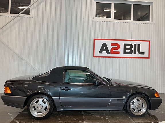 Mercedes-Benz SL300 3 of 22