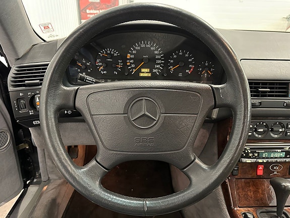 Mercedes-Benz SL300 14 of 22