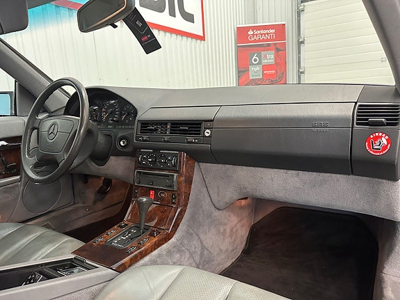 Mercedes-Benz SL300 8 of 22