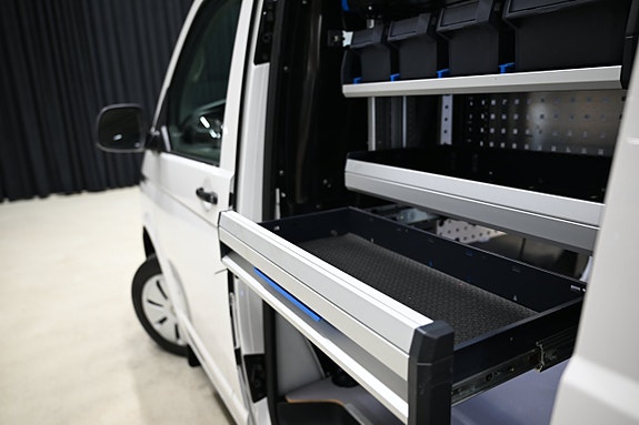 Volkswagen Transporter 13 of 30