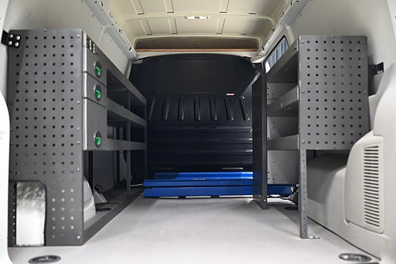 Volkswagen Transporter 26 of 30