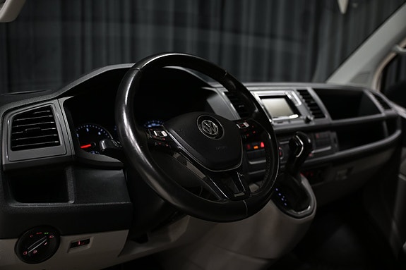 Volkswagen Transporter 11 of 30