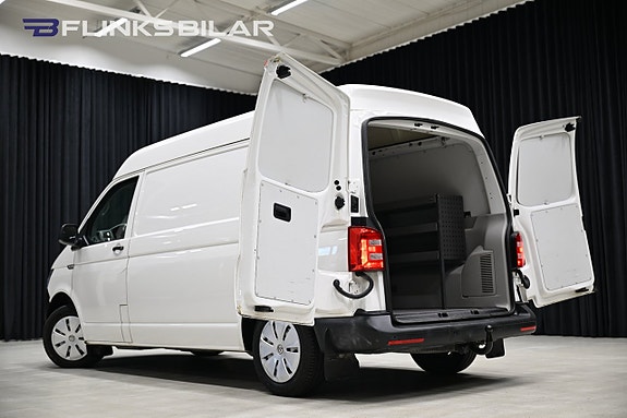 Volkswagen Transporter 4 of 30