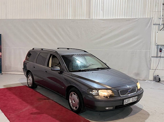 Volvo v70 A-traktor Automat Välskött Hemleverans