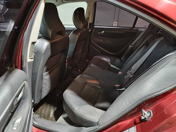 Volvo S60 7 of 16