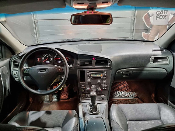 Volvo S60 8 of 16