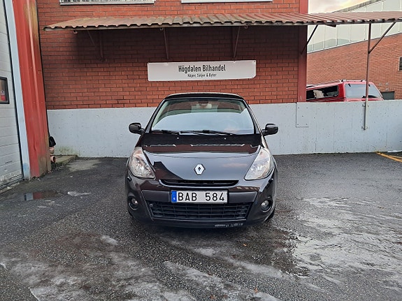 Renault Clio 2 of 5