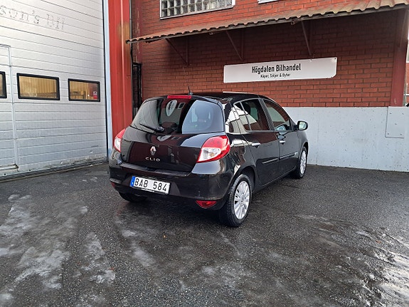 Renault Clio 6 of 13