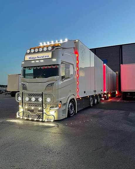 Scania R650 8x2 Limetec ekipaget